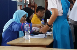 Proses pengambilan fingerprint di SMK Dato’ Ibrahim Yaacob